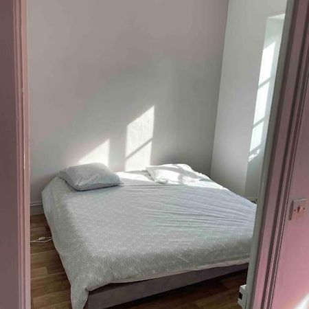 Appartement Avec Parking Proche Cathedrale Bourges Exterior photo