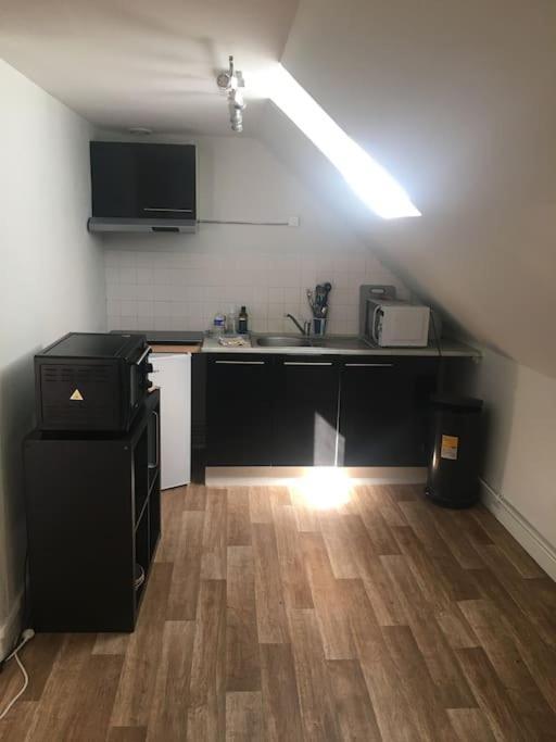 Appartement Avec Parking Proche Cathedrale Bourges Exterior photo